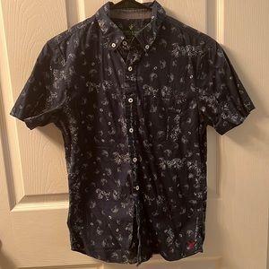 American Eagle Mens shortsleeved button-up shirt